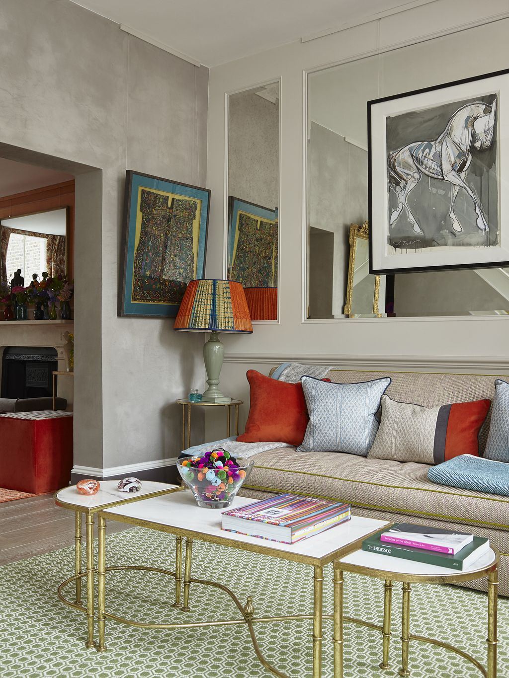 Can Minimalist And Maximalist Styles Ever Work Together? | Homes And ... with Minimalism Vs Maximalism Design