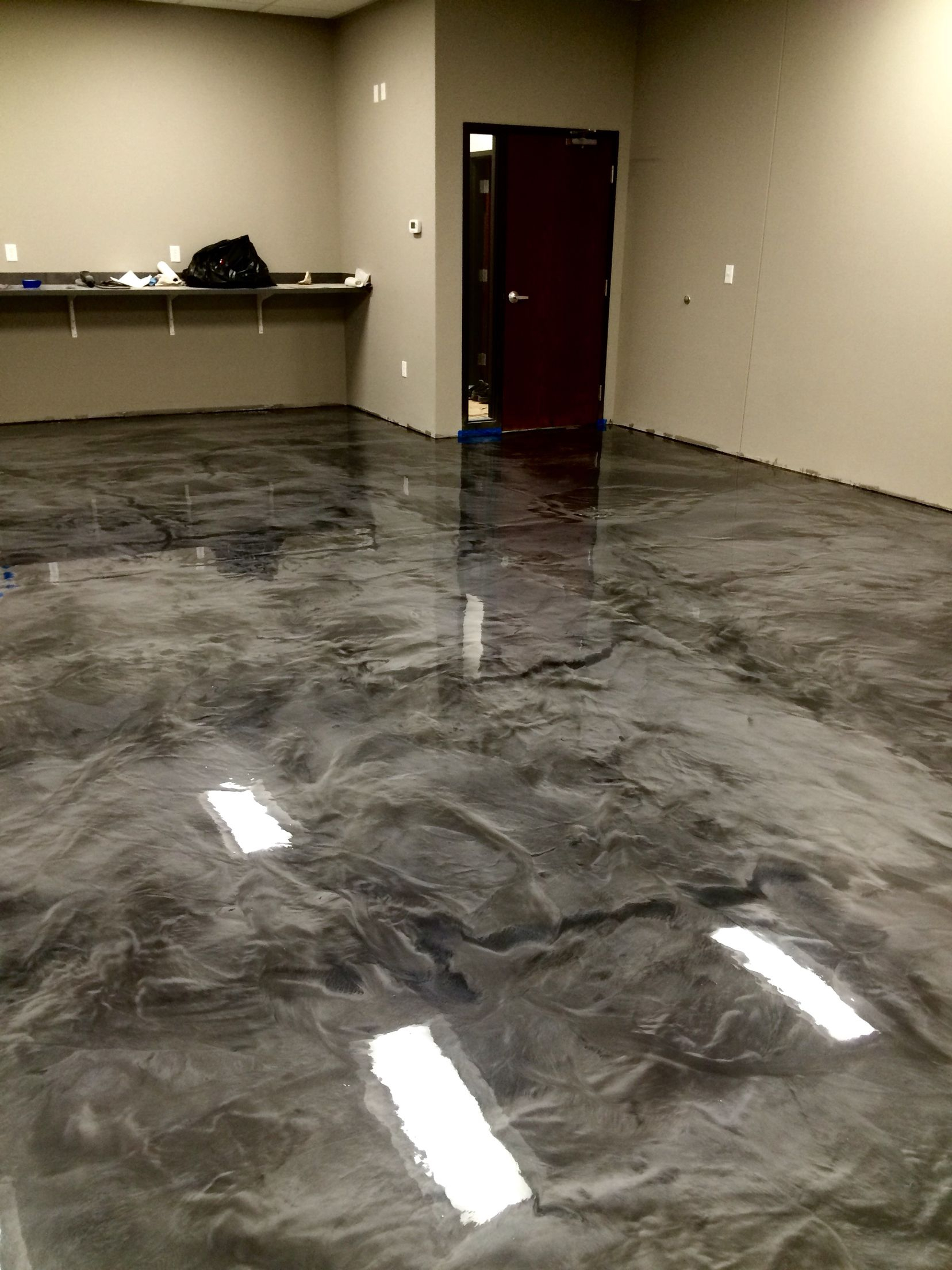 Diy Concrete Floor Finishes in Epoxy Floor Metallic Finish