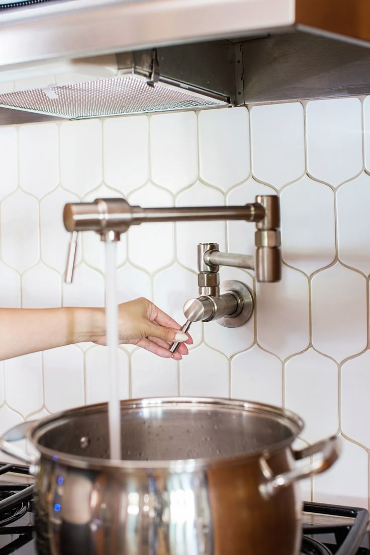How To Install A Pot Filler In The Kitchen + Cost | Torneira, Torneira ... with regard to Transform Your Cooking Routine by Adding a Pot Filler in One Weekend