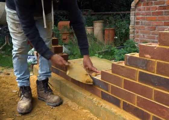 How To Lay Bricks? - Mortar Mix Ratio - Australia. with Pointing Brick Wall