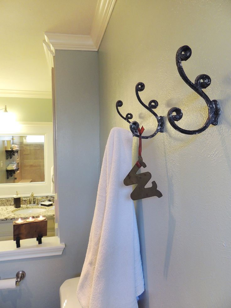 Towel Bars Vs Towel Hooks At Carroll Zabala Blog pertaining to How to Choose Between Towel Bars and Hooks Based on Your Bathroom Layout