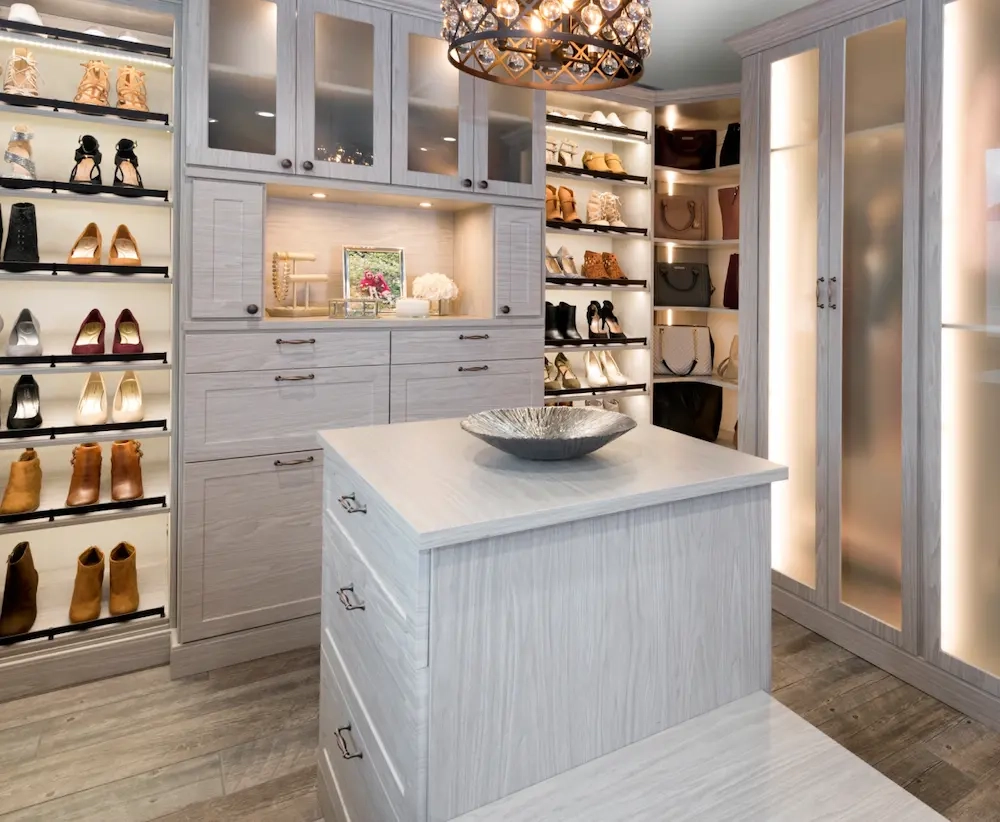 Walk In Closet Island Design in Walk In Closet Island Ideas