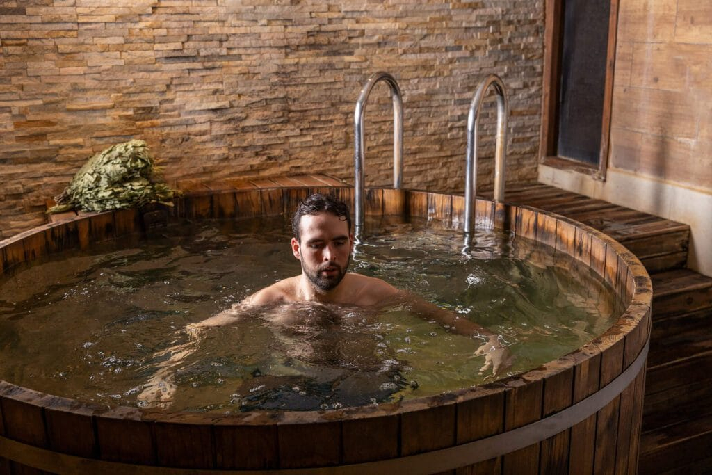 From Ice Bath to Luxury Spa with Custom Cold Plunge Pool Ideas