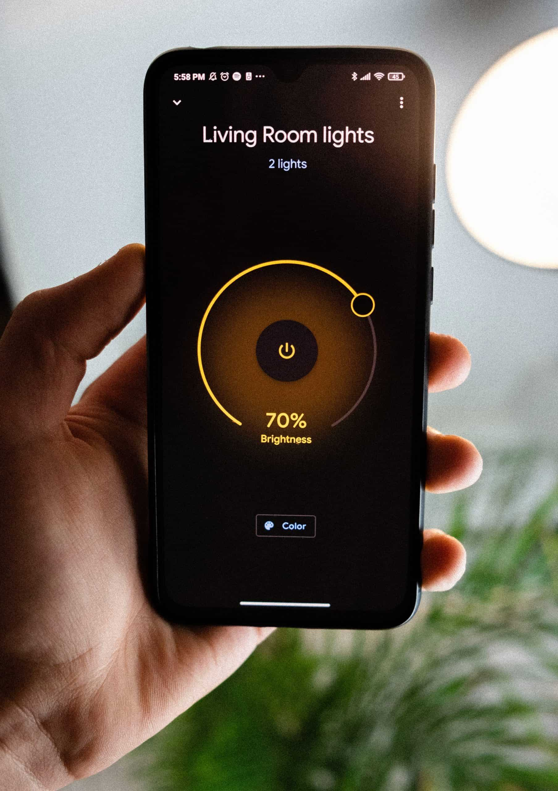 Why Siri Remains the Best Way to Control Your Smart Home Lighting