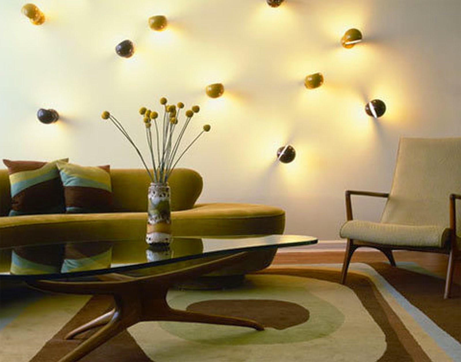 Simple Small Living Room Ideas For Lighting And Colors regarding Simple Lighting Tricks Designers Use to Expand Tiny Living Rooms